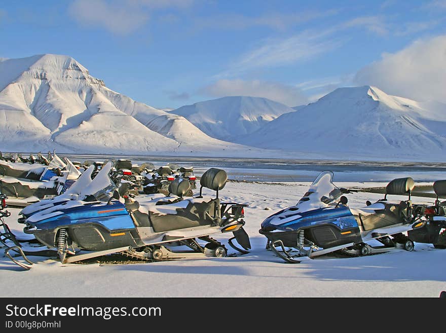 Snow mobiles in arctic environ