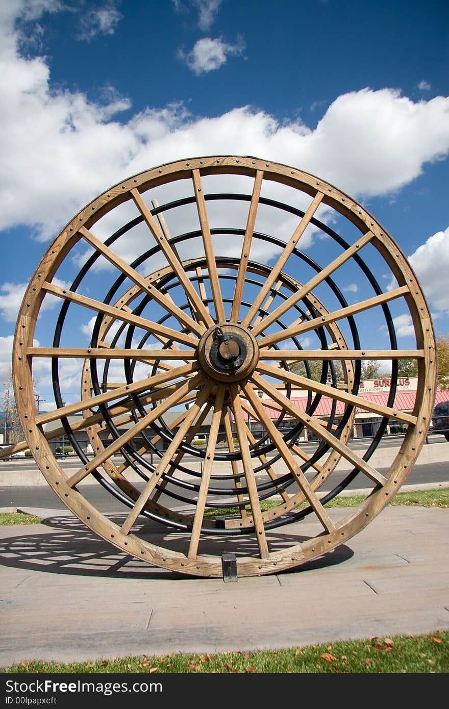 A restored wagon wheel which reminds Flagstaff visitors of how the area was first settled. A restored wagon wheel which reminds Flagstaff visitors of how the area was first settled.