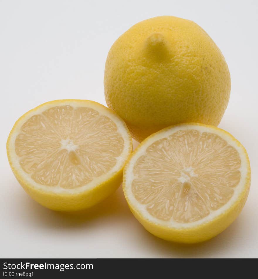 Sliced lemon