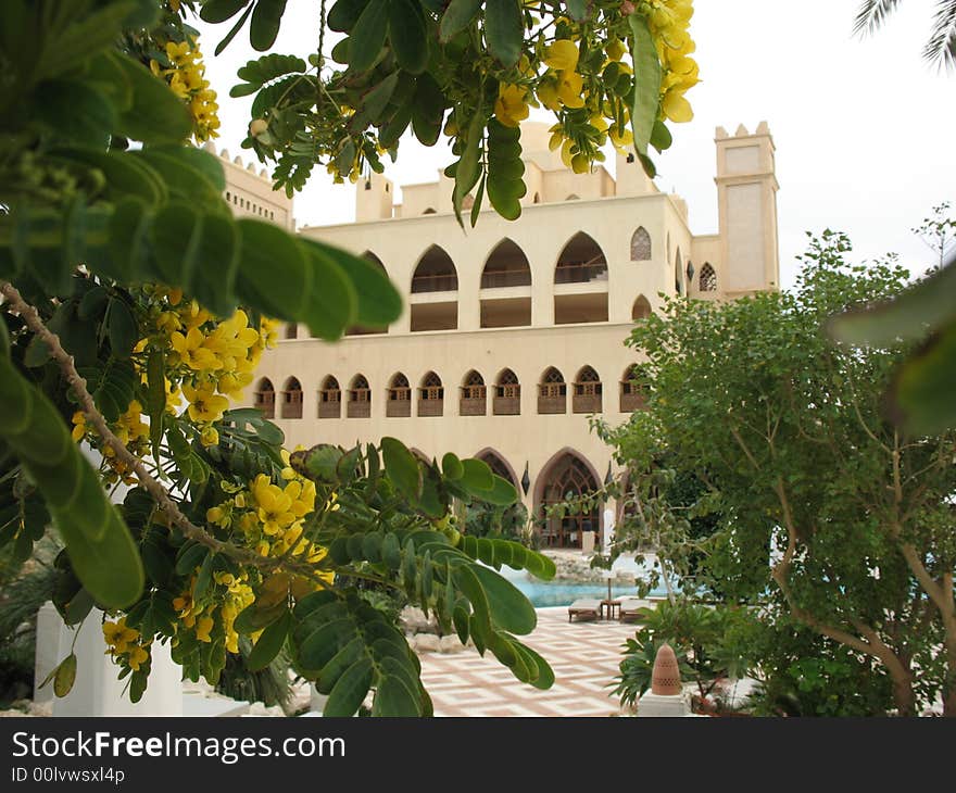 Architecture, pool, restaurant, arch, water, sky, hotel, Egypt, palm trees, trees, chair, Makadi Bay, Makadi Palace, lifebuoy ring, Lantern. Architecture, pool, restaurant, arch, water, sky, hotel, Egypt, palm trees, trees, chair, Makadi Bay, Makadi Palace, lifebuoy ring, Lantern