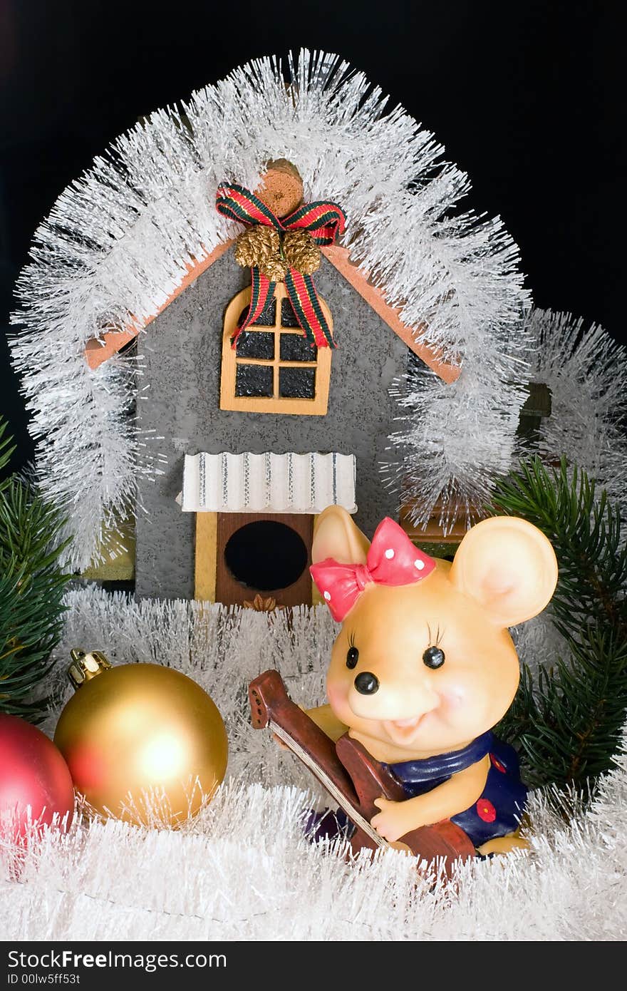 Christmas Home With Mouse