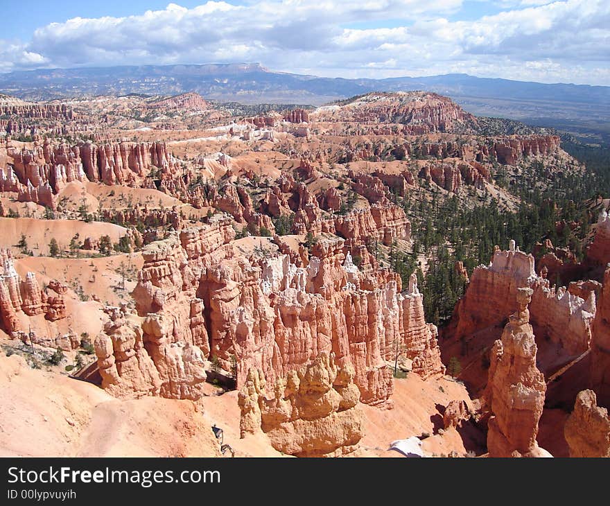 Sunset Point is one of the 5 viewpoints of Bryce Amphitheater in Bryce Canyon National Park. Sunset Point is one of the 5 viewpoints of Bryce Amphitheater in Bryce Canyon National Park