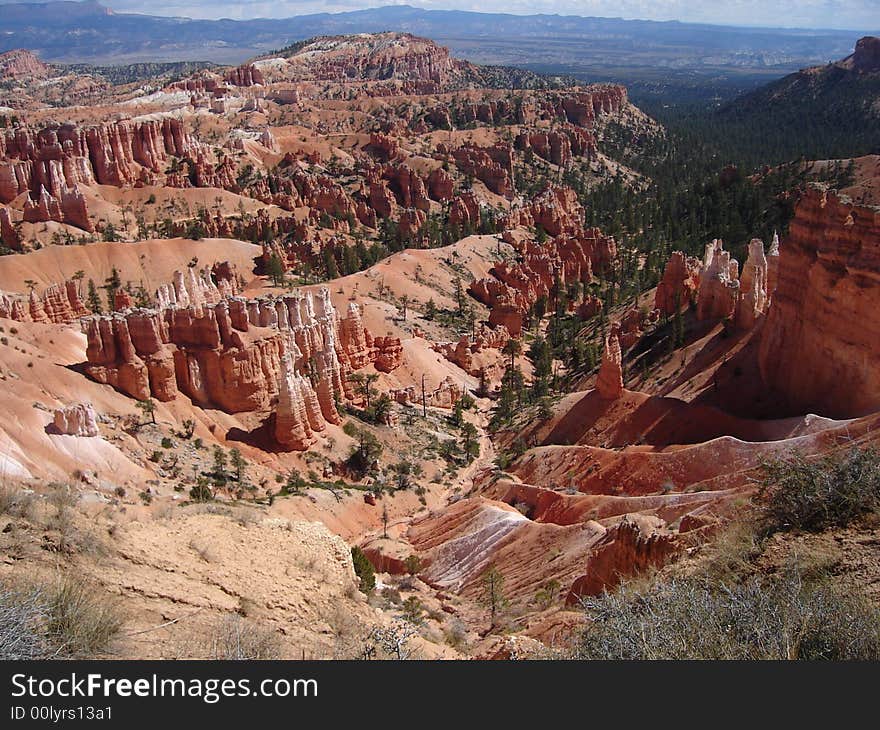 The view of Bryce Amphitheater from Sunset Point