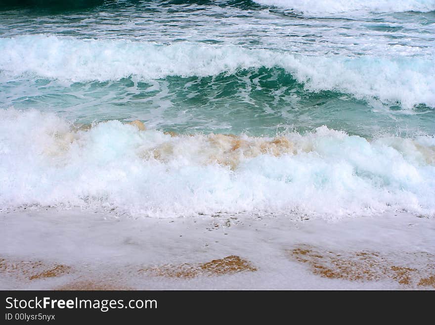 Big waves in greece