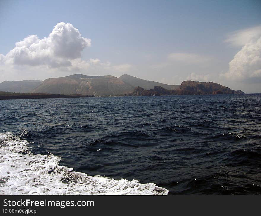 Vulcano s sea