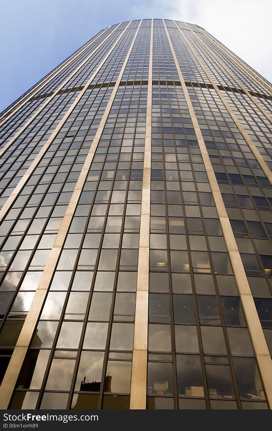 Close up of Tour Montparnasse