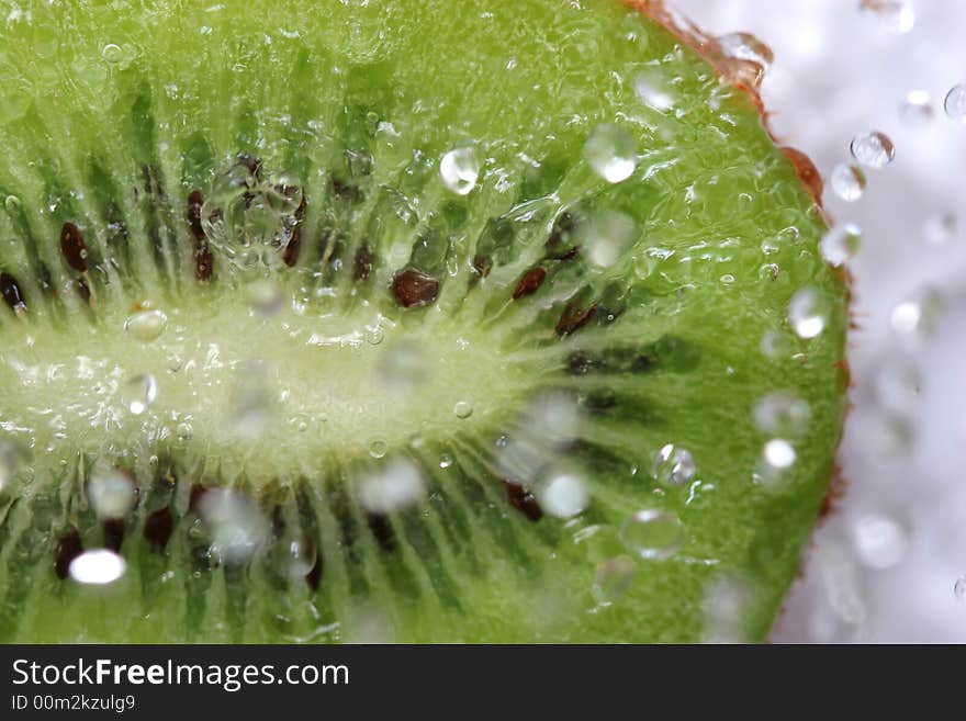 Close up of drops on the kiwi