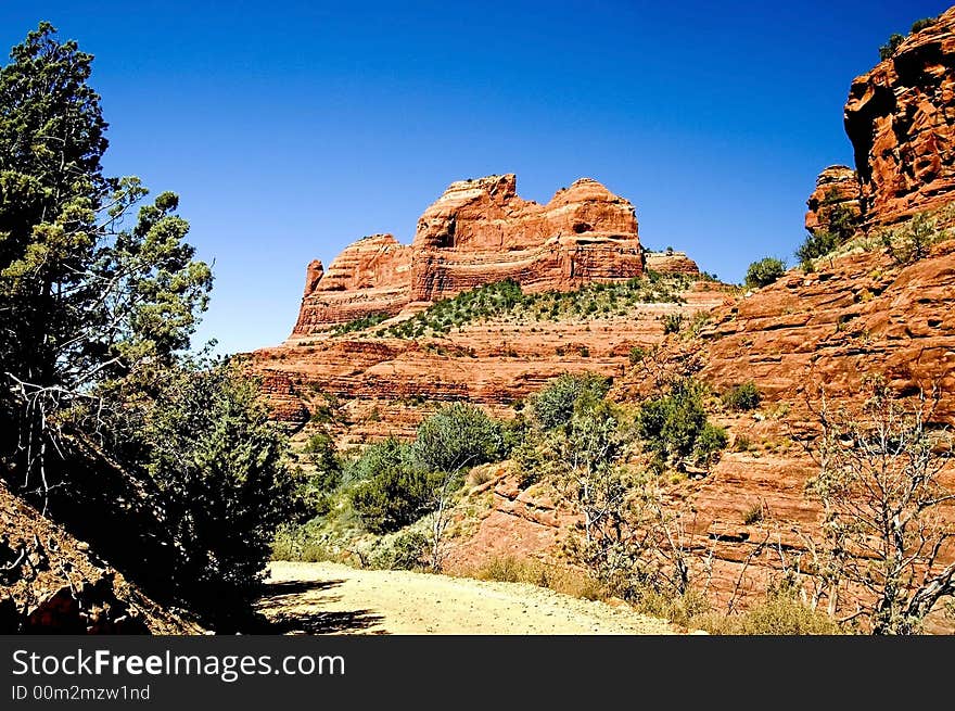 A picture of the beauty that is Sedona Arizona with the unique rock formations vegitation and  beautifull colors. A picture of the beauty that is Sedona Arizona with the unique rock formations vegitation and  beautifull colors