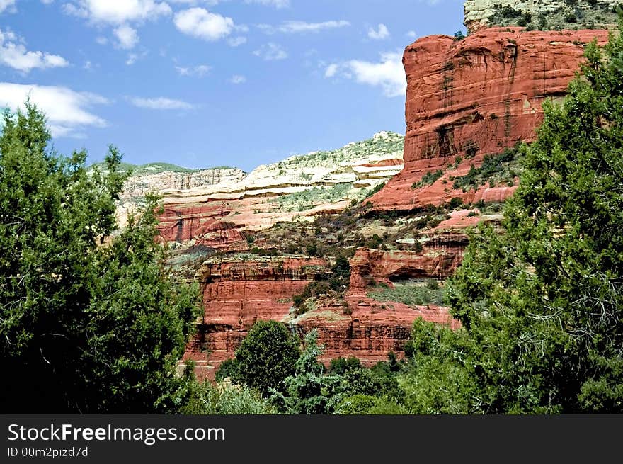 A picture of the beauty that is Sedona Arizona with the unique rock formations vegitation and  beautifull colors. A picture of the beauty that is Sedona Arizona with the unique rock formations vegitation and  beautifull colors