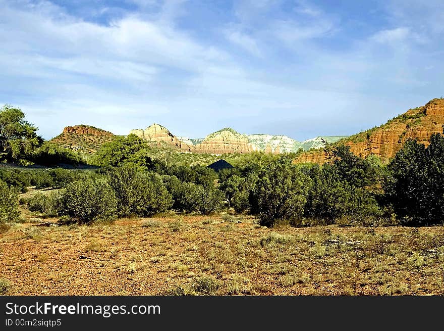 A picture of the beauty that is Sedona Arizona with the unique rock formations vegitation and  beautifull colors. A picture of the beauty that is Sedona Arizona with the unique rock formations vegitation and  beautifull colors