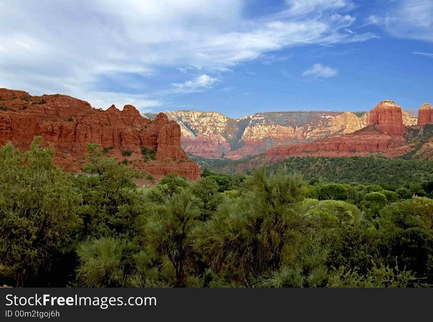 A picture of the beauty that is Sedona Arizona with the unique rock formations vegitation and  beautifull colors. A picture of the beauty that is Sedona Arizona with the unique rock formations vegitation and  beautifull colors