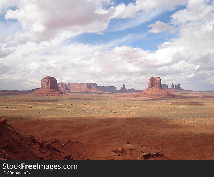 The view of Monument Valley from Artist Point. The view of Monument Valley from Artist Point.