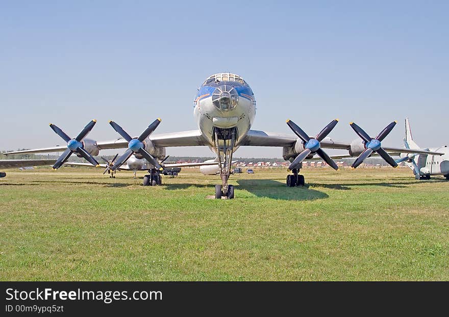 Tupolev-114. Old passenger liner. Tupolev-114. Old passenger liner