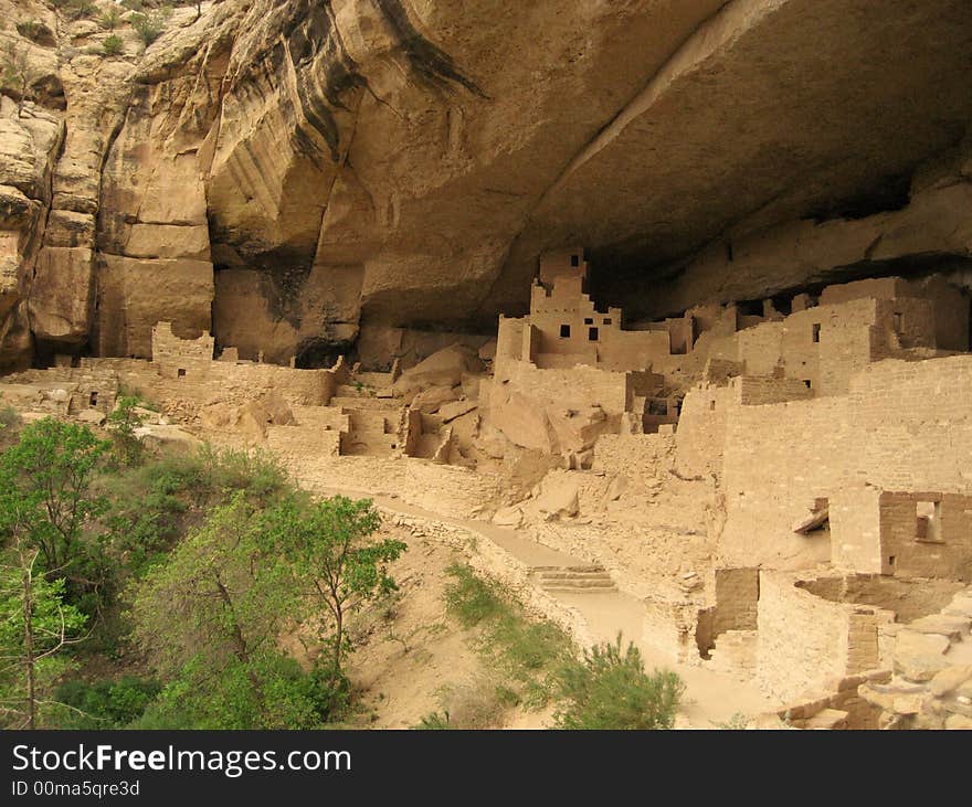 Cliff Palace is the famous cliff dwelling in Mesa Verde NP.