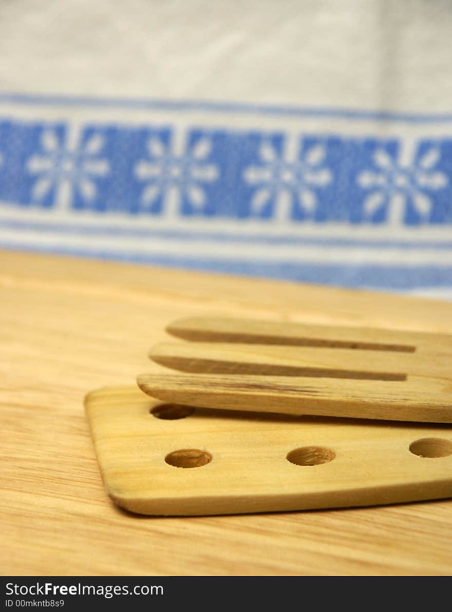 Wooden cutlery