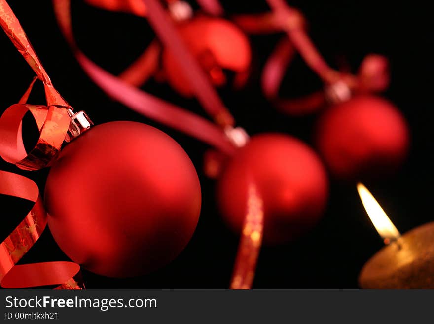 Red balls on black background - Christmas decoration