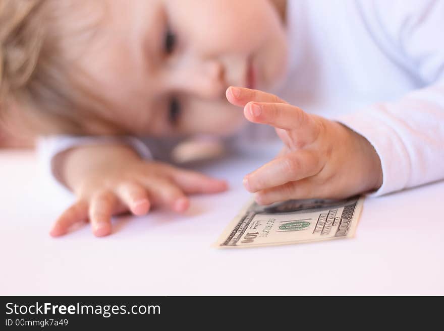 On photo child with money