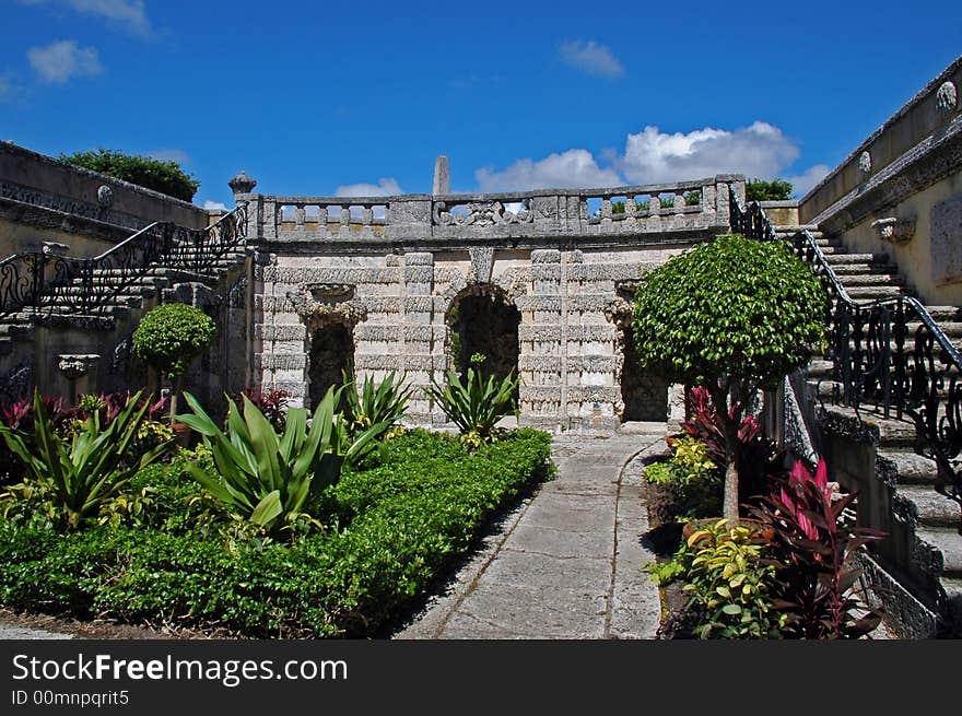 Garden Court with Balcony on Miami Estate