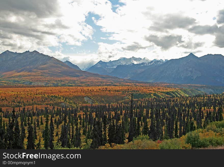 Alaska mountians in north country. Alaska mountians in north country