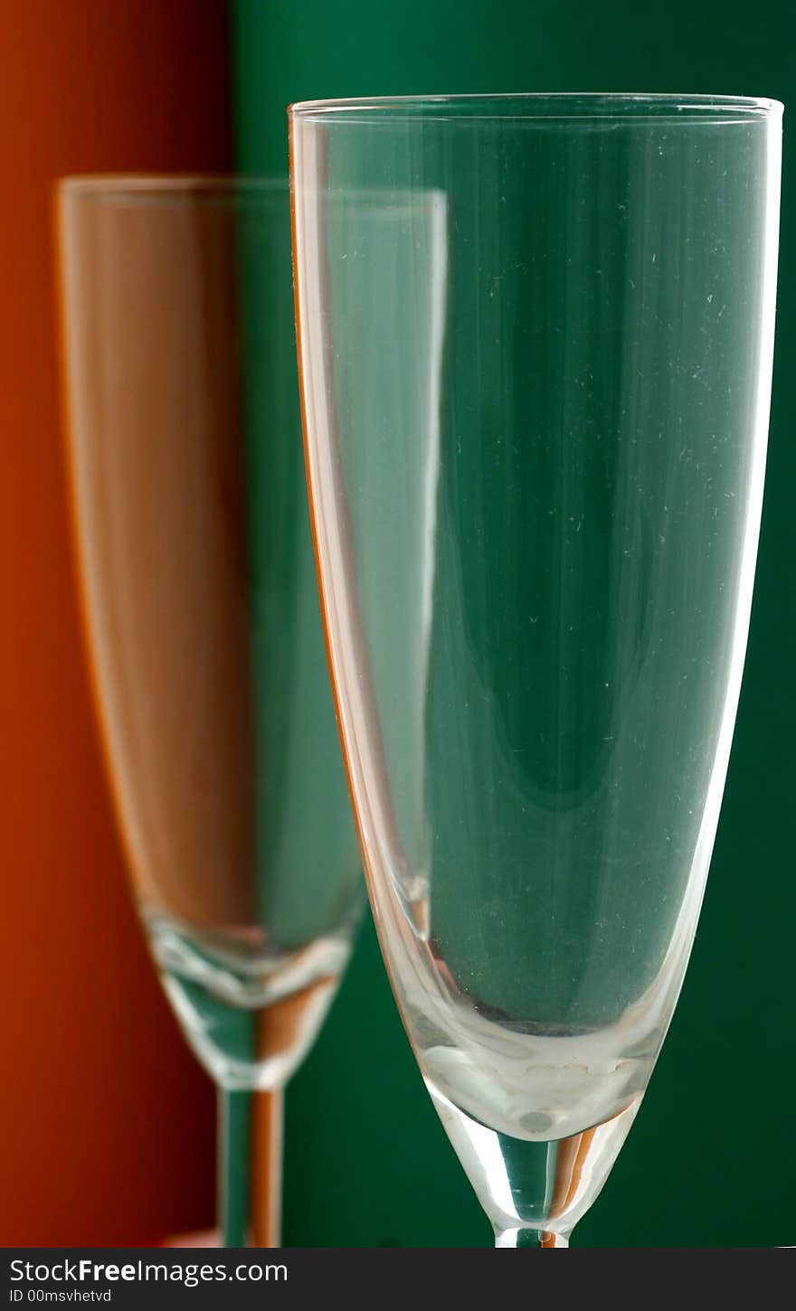 Wineglass in Green and Orange