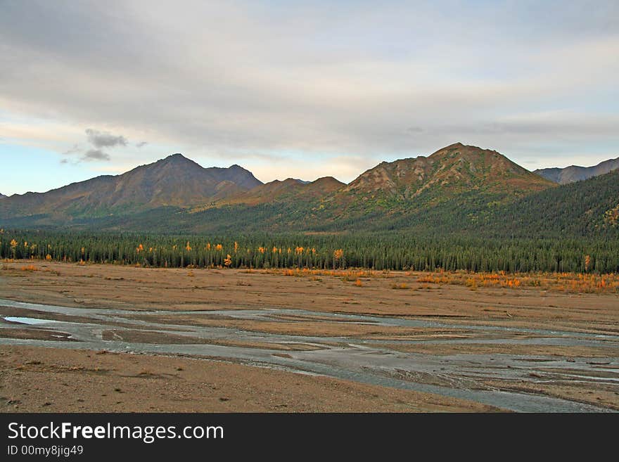 Alaska mountians in north country. Alaska mountians in north country