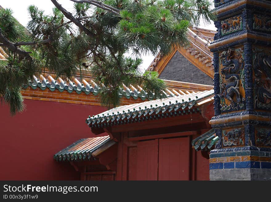 Colored pattern is the ancient Chinese art of building an important part.Chinese ancient architecture with its beautiful soft contours and changes in the form of interesting and diverse, it is appreciated.