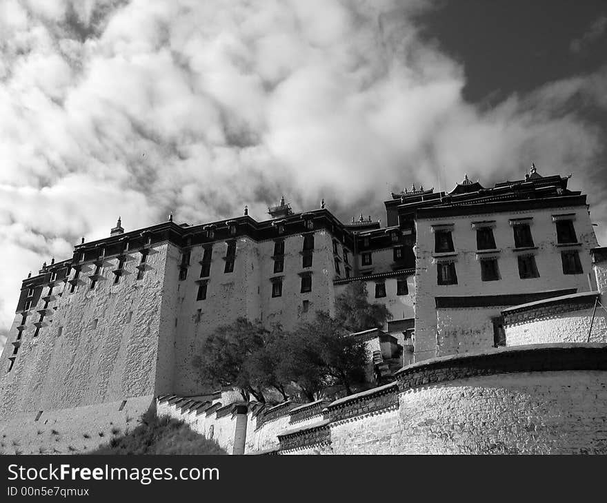 Potala Palace Sky