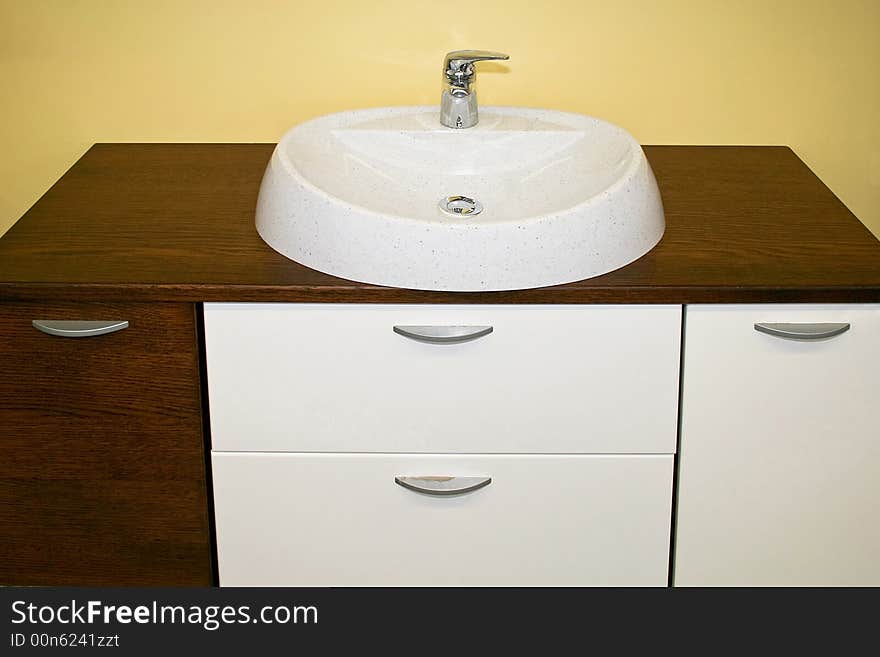 Faucet Dresser