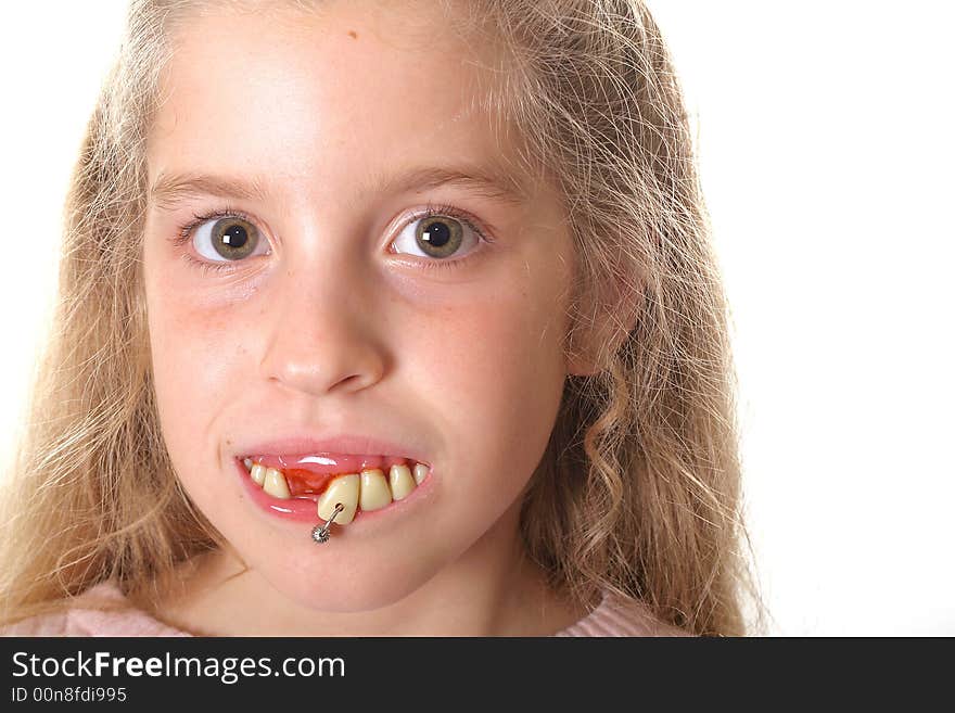 Pretty little girl with ugly teeth (copy space rig