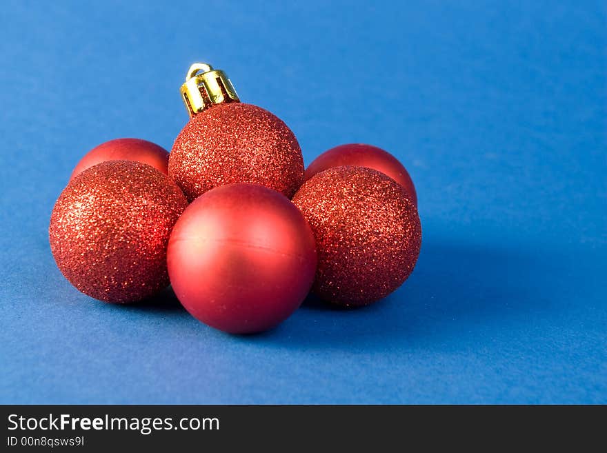 Simple christmas sparkle red globes postcard. Simple christmas sparkle red globes postcard