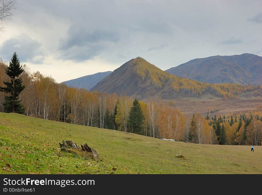 Photo in Hemu village, Xinjiang
October, 2007. Photo in Hemu village, Xinjiang
October, 2007