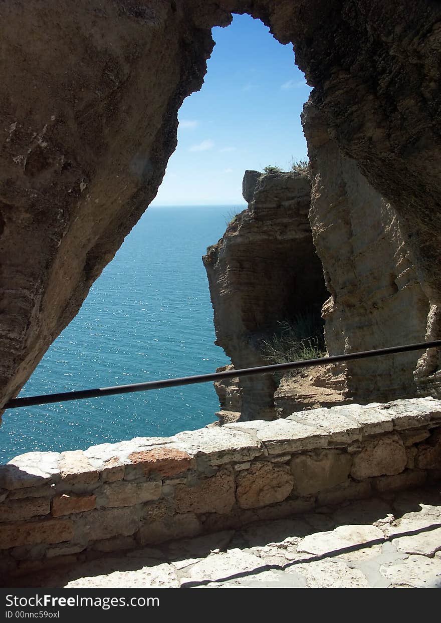 Stone arch and sea (Kaliakra - Bulgaria)