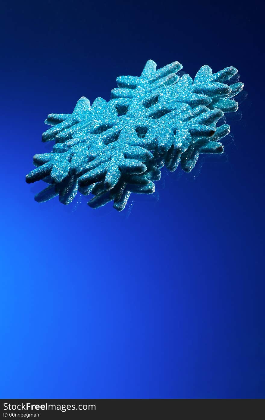 Artificial snowflake