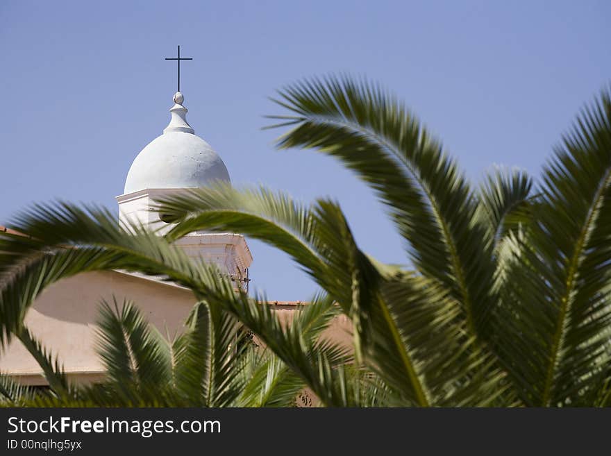 Temple thrue palms