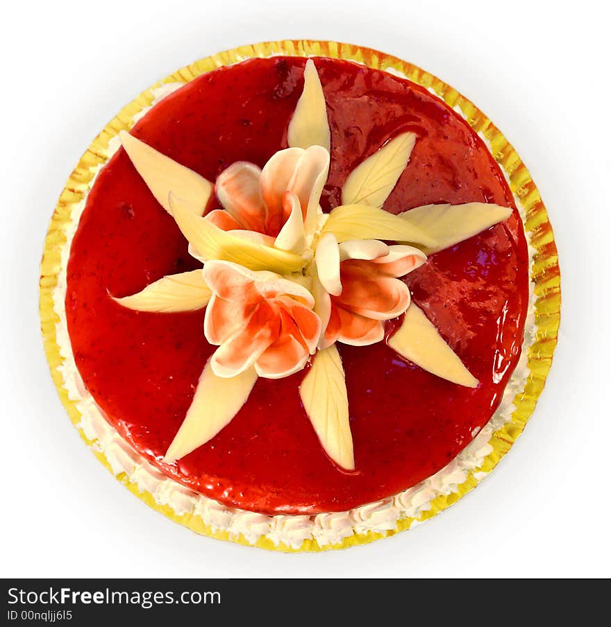 Individual strawberry cake with yellow flowers on top