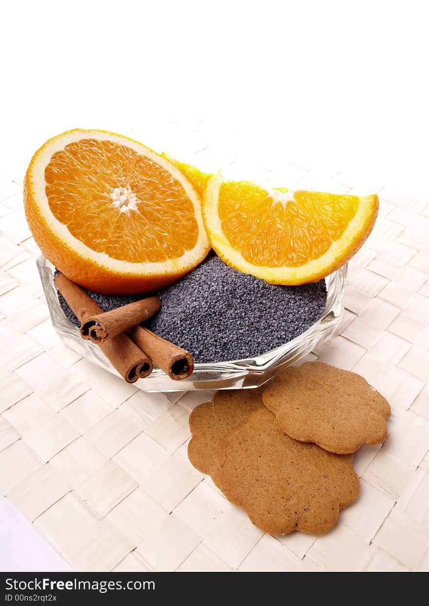 Oranges, cinnamon and delicious cookies