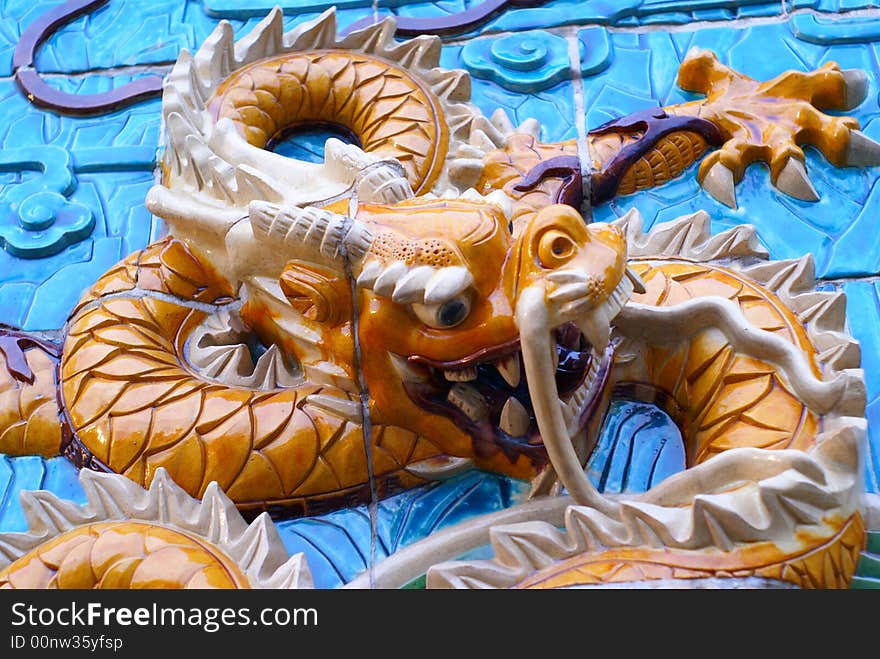 Photo of famous chinese dragon wall