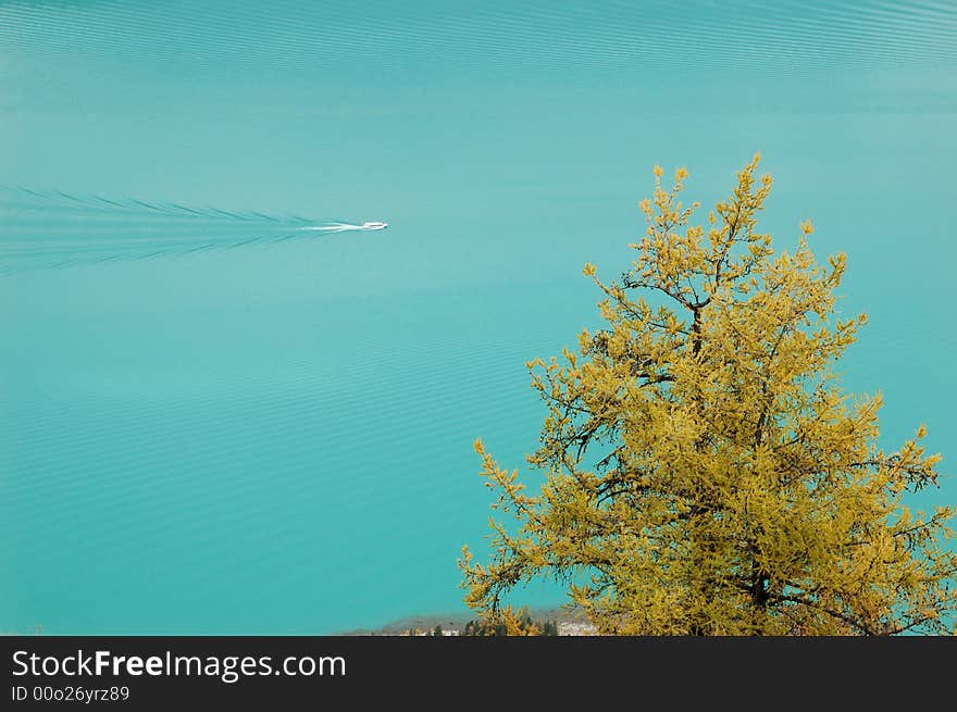 A bird view of Kanas lake, from viewing pavilion at the top of a mountain next to the lake.
Nothern Xinjiang, China 
October, 2007