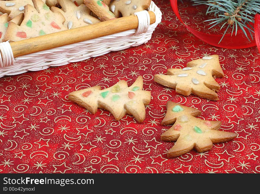 Gingerbread cookies- colorful trees and basket