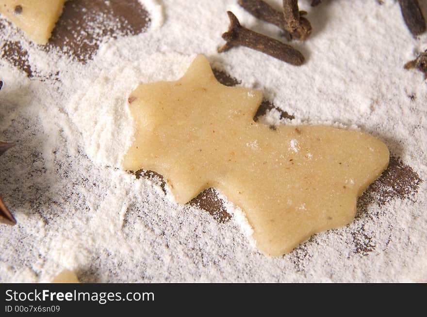 Gingerbreads ingredients - flour, ginger, cloves, anise star, cinnamon, vanilla. Gingerbreads ingredients - flour, ginger, cloves, anise star, cinnamon, vanilla