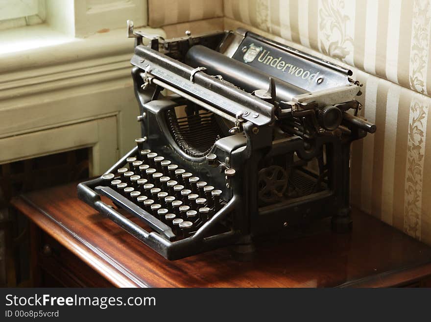 An ancient typewriter used for transmiting information.