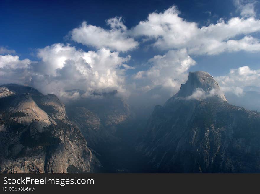 Half Dome view from Glacier Point, Yosemite, California, USA