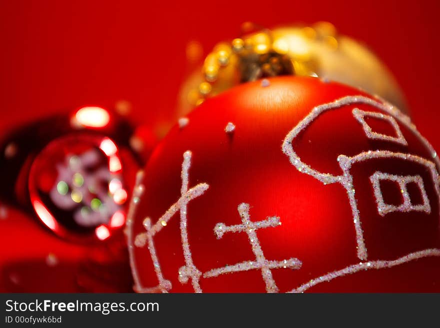 Christmas decoratioт red ball with white ornament