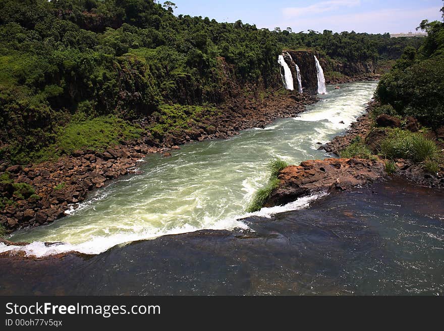 Iguassu (Iguazu; Igua�u) Falls - Large Waterfalls