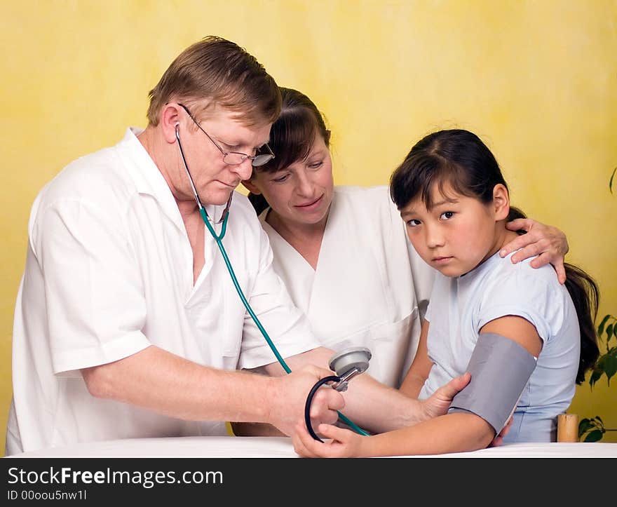 Child at the doctor,passes medical examination.