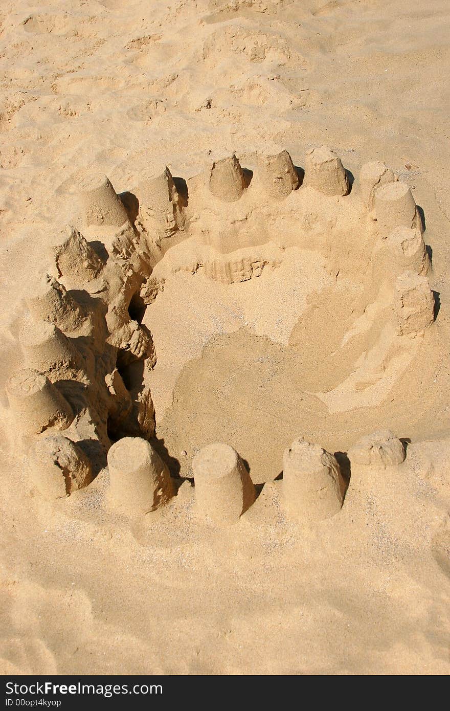 Sand constructions of several sand castles