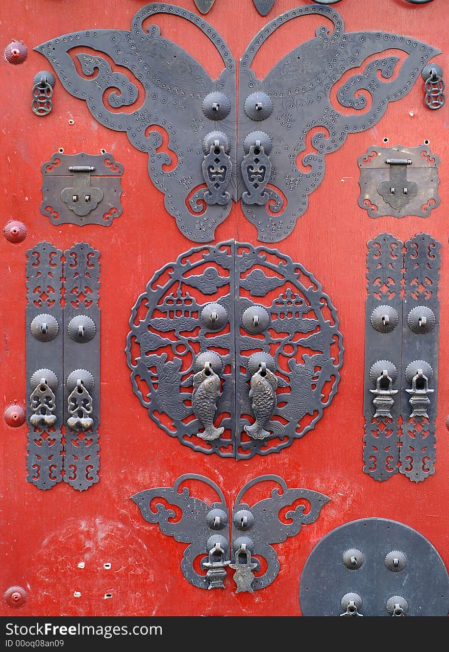 Metal Chiese door decoration,found in coloured glaze factory antique market in Beijing,which are used to knocked at the door like doorbell. Metal Chiese door decoration,found in coloured glaze factory antique market in Beijing,which are used to knocked at the door like doorbell