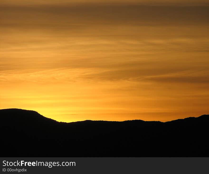 Last light of the day leaves a lingering glow. sedona,arizona dec 07. Last light of the day leaves a lingering glow. sedona,arizona dec 07