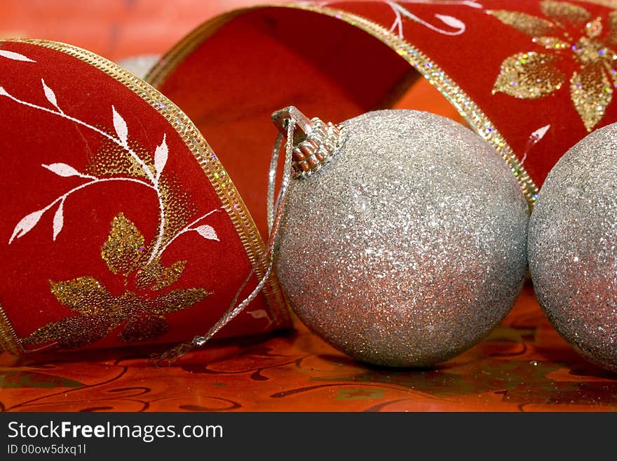 Silver Christmas balls and ribbon