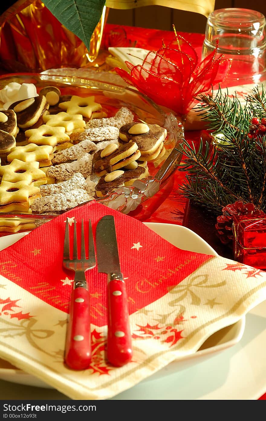 Christmas table setting with biscuits